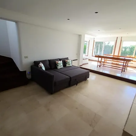 Independiente Zona Coruxo Holiday home