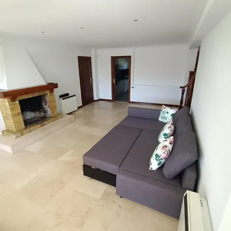 Holiday home Independiente Zona Coruxo Oya