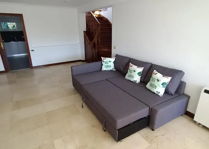 בית נופש Independiente Zona Coruxo *